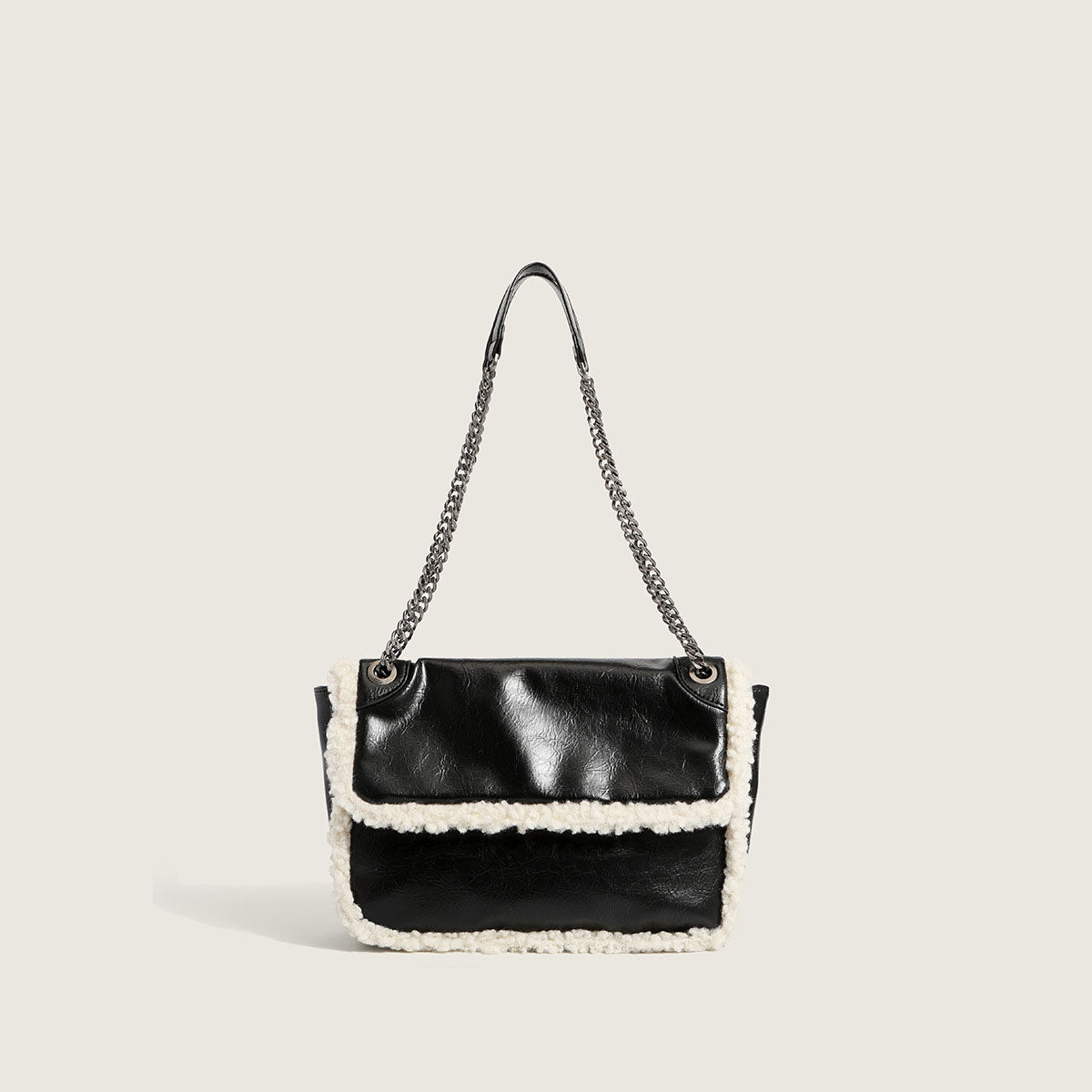 Women’s Faux Lamb Fur Chains Flap Shoulder Bags in Black image 2