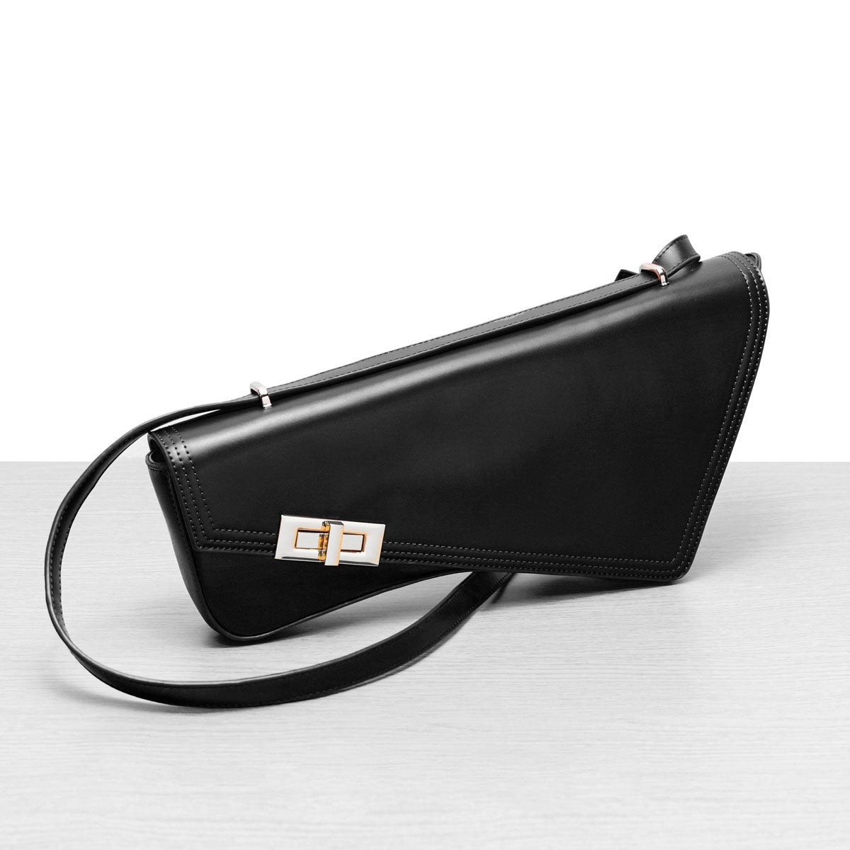 Women’s Irregular Vegan Shoulder Bags image 8