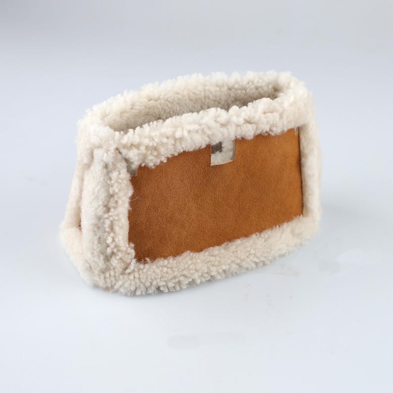 TEDDY HONEY Crafted from plush shearling, Teddy cover offers a soft and cozy feel. customize Fit to Kelly handbag, Birkin handbag
