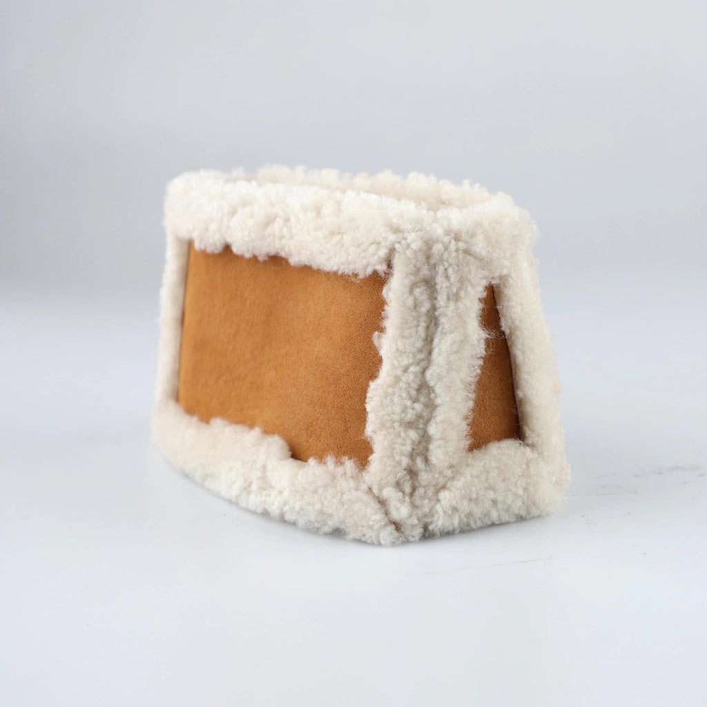 TEDDY HONEY Crafted from plush shearling, Teddy cover offers a soft and cozy feel. customize Fit to Kelly handbag, Birkin handbag