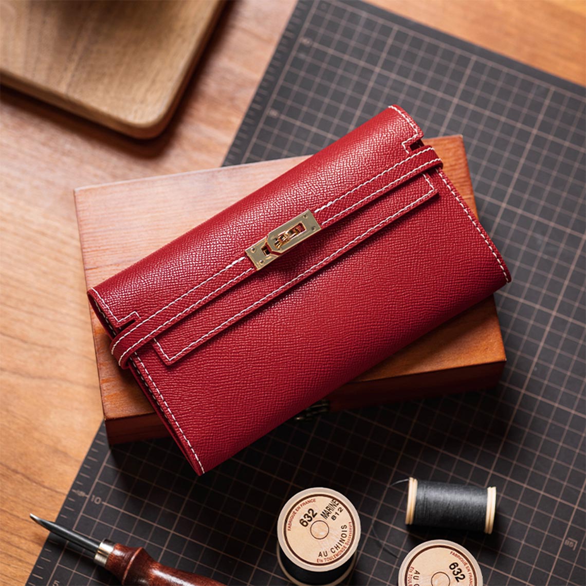 Wirkin™ Leather Kelly Long Wallet Purse in Red
