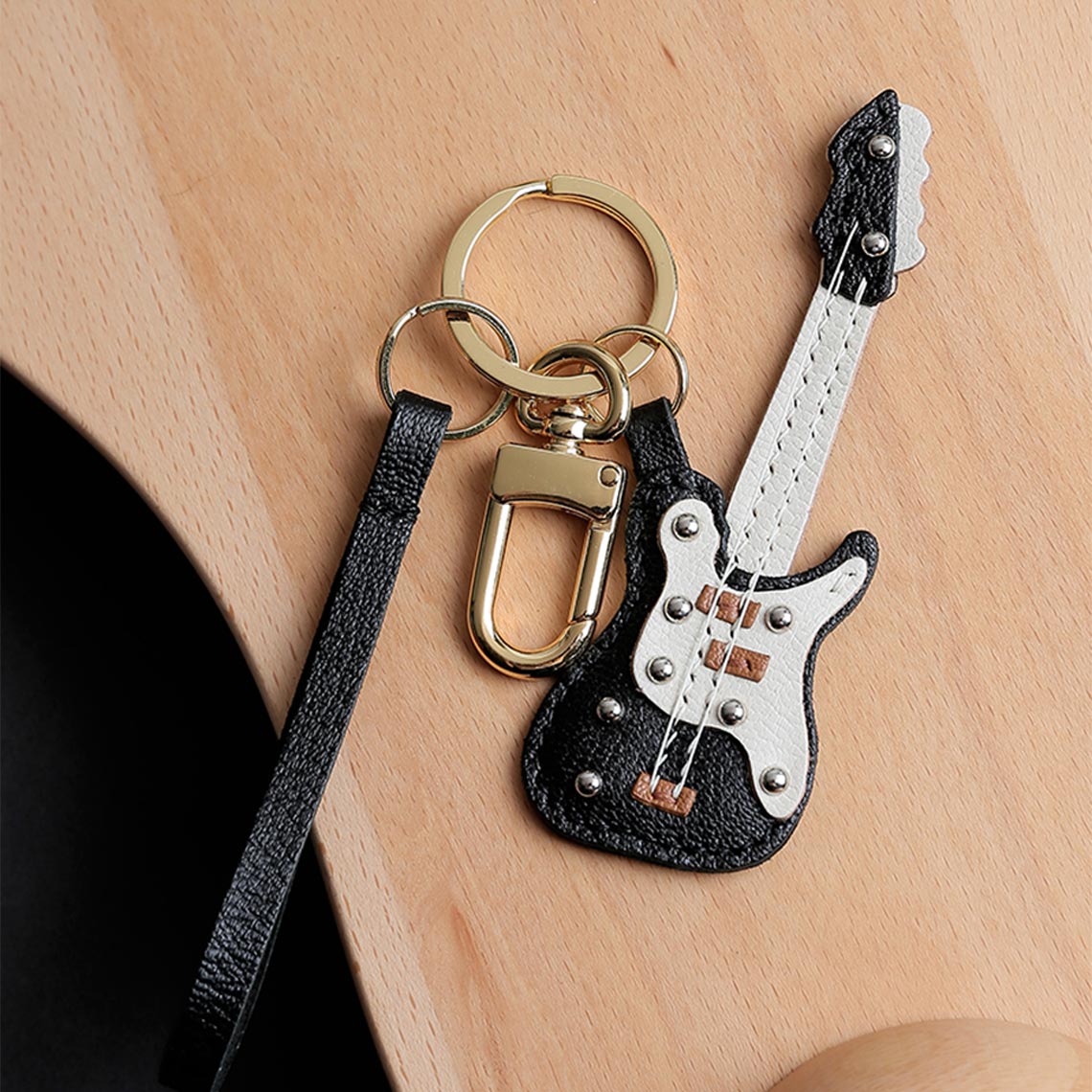 Sheep Leather Guitar Design Keychain | DIY Handmade Keychains - Wirkin®