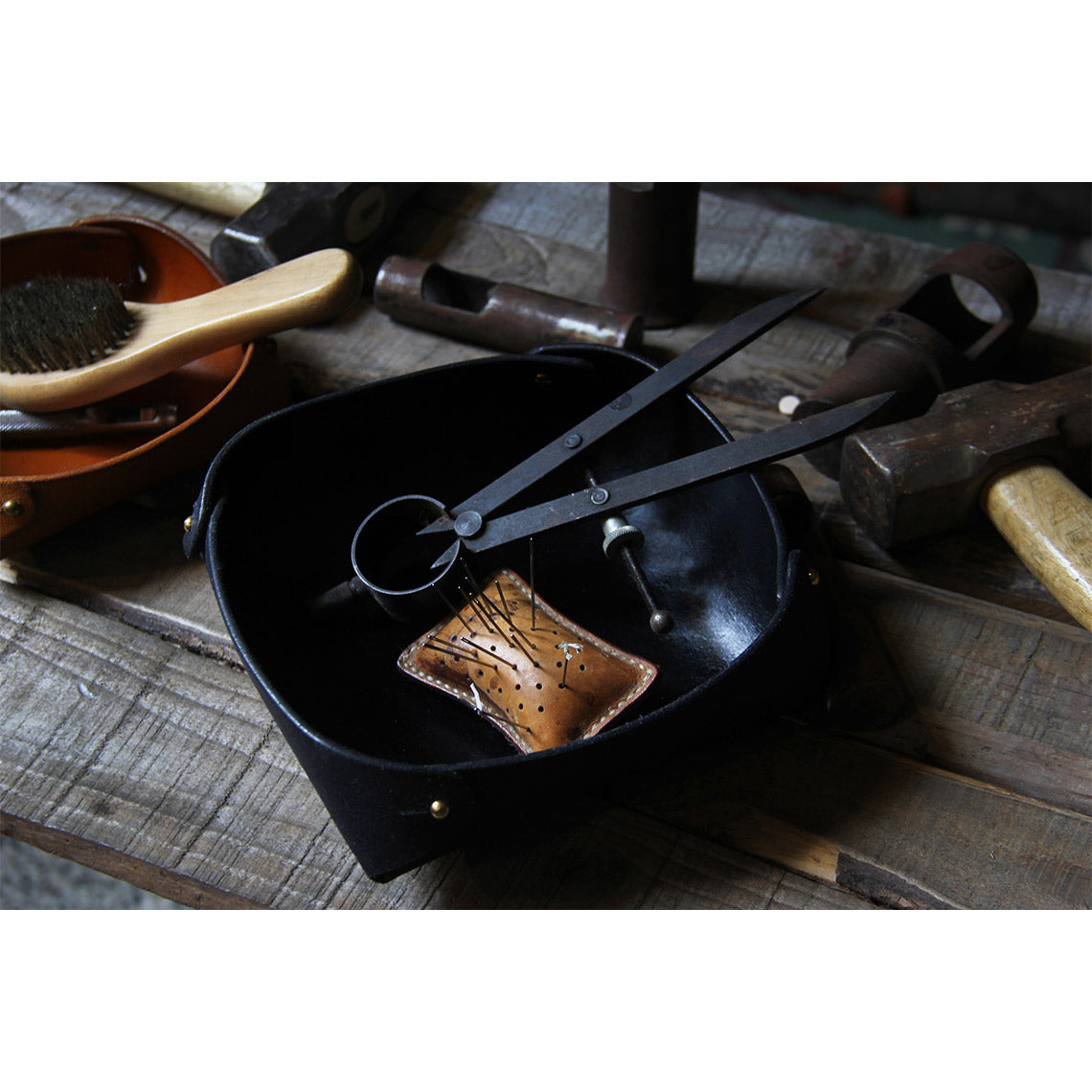 Black Leather Tray | Leather Valet Tray for Men - Wirkin®