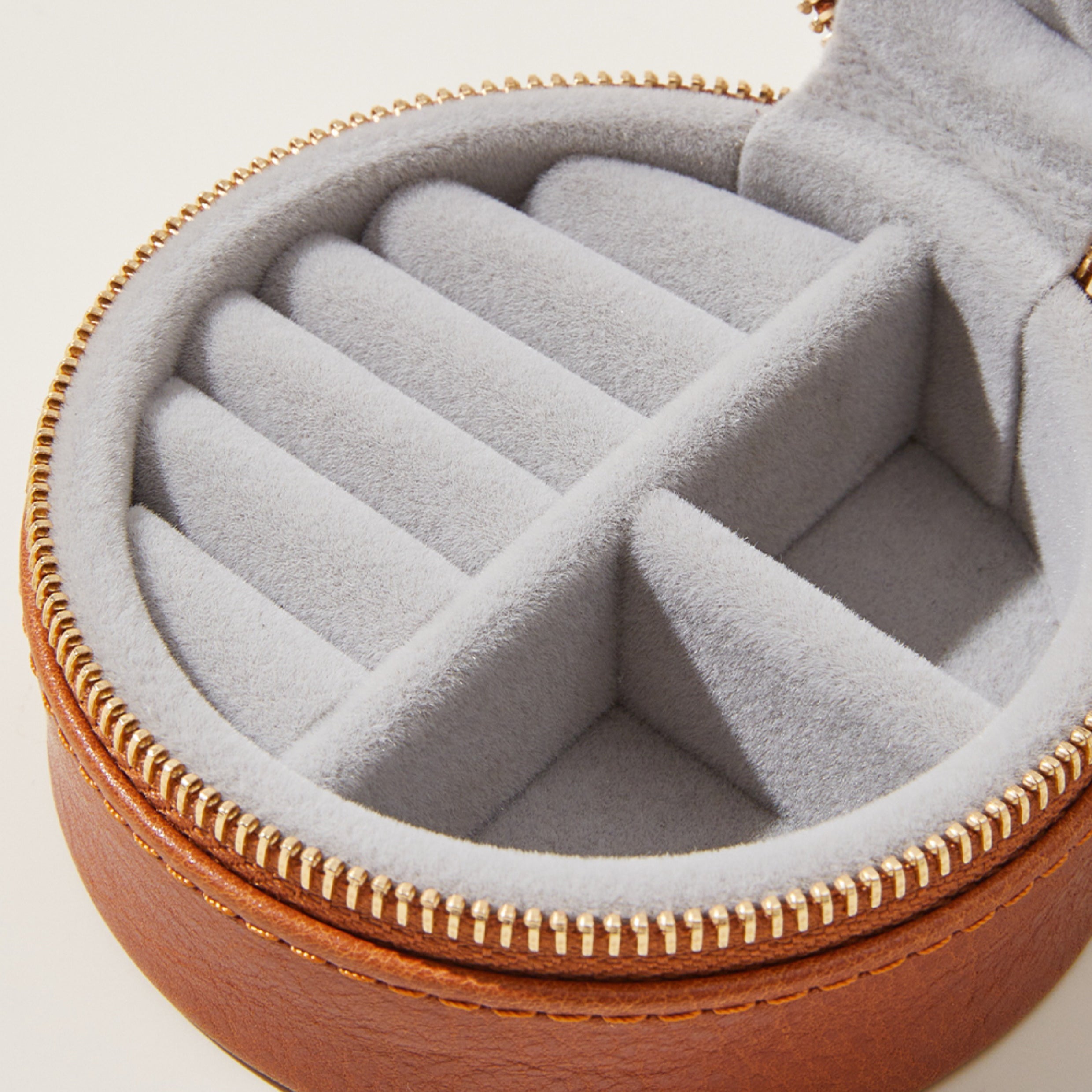 Luxury Handmade Leather Jewelry Storage Box, Large Capacity Organizer for Bracelets, Necklaces, and Accessories