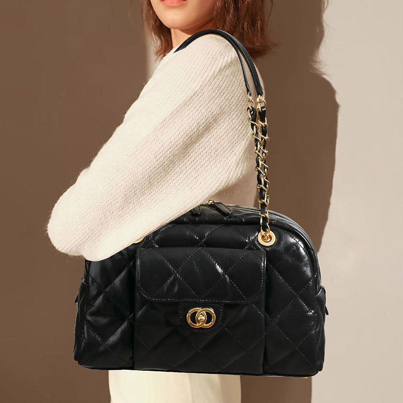 Women’s Black Minimalist Quilted Leather Chain Boston Baguette Bag image 4
