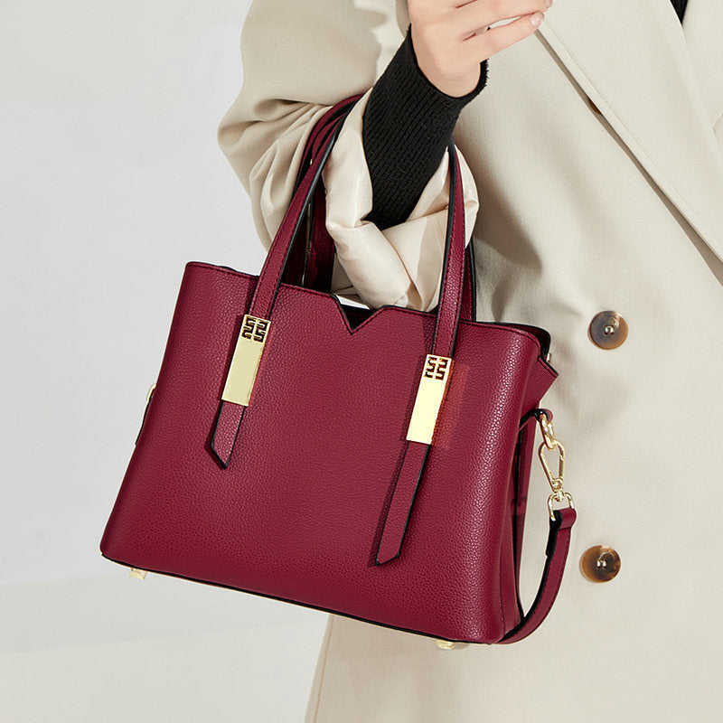 Women’s Genuine Leather Vintage Magnetic Buckle Crossbody Duchess Handbag image 3