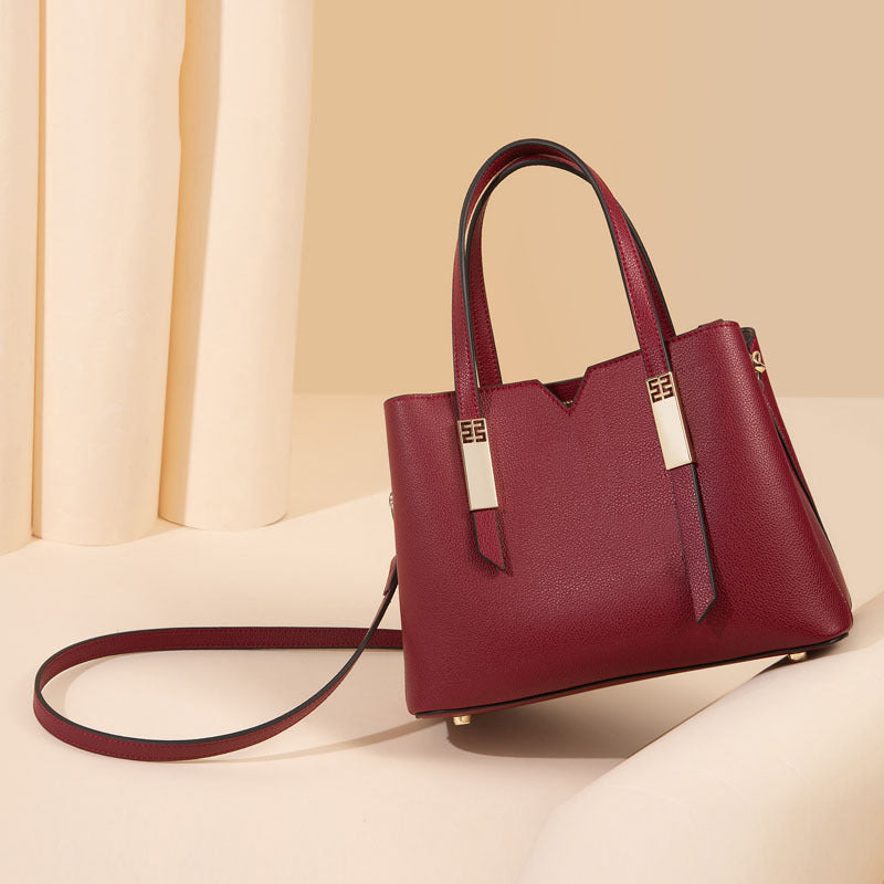 Women’s Genuine Leather Vintage Magnetic Buckle Crossbody Duchess Handbag image 2