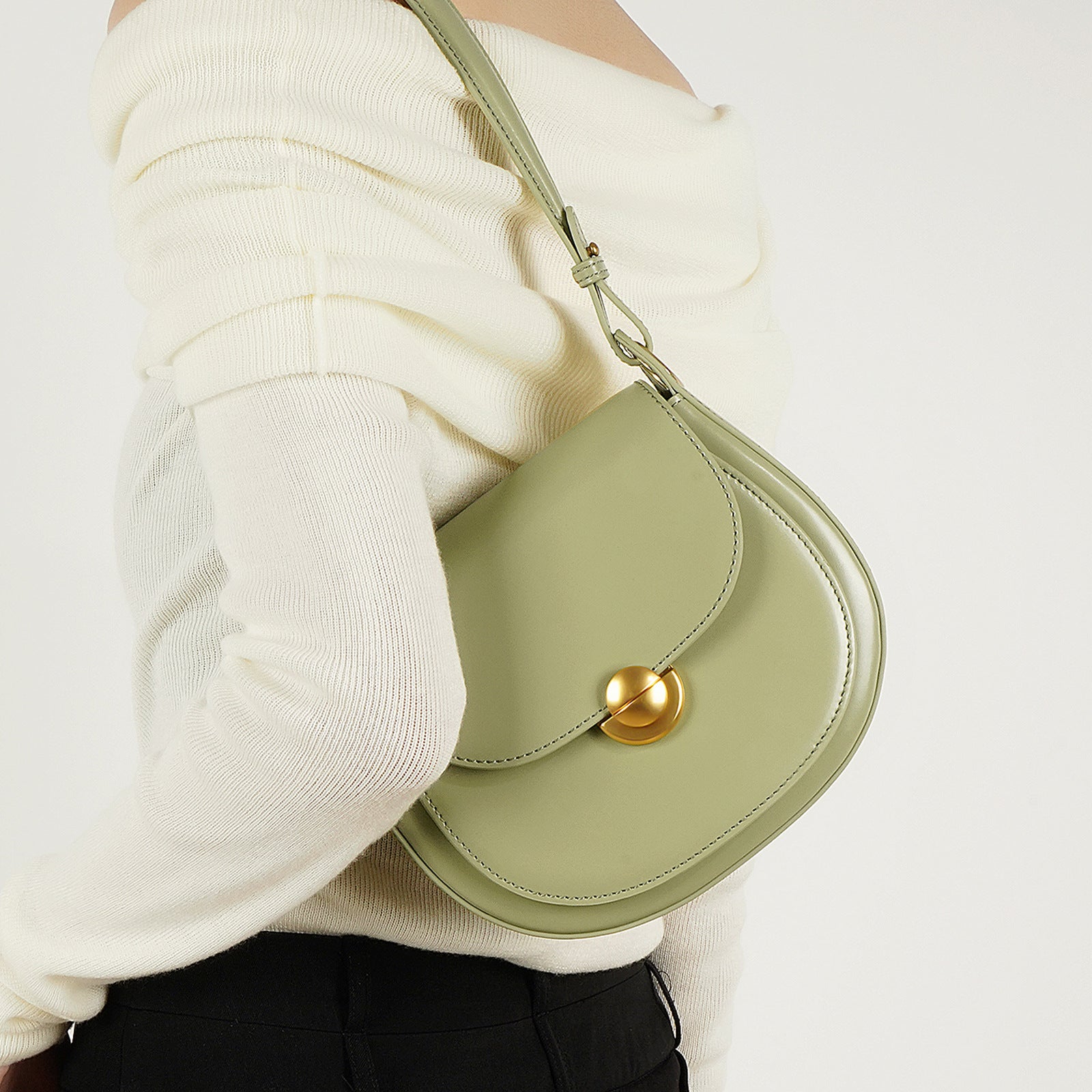 Women’s Minimalist Genuine Leather Crossbody Saddle Bag image 4