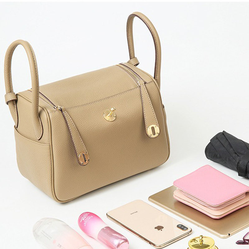 Women’s Minimalist Zipper Buckle Crossbody Shoulder Handbag in Genuine Leather image 3