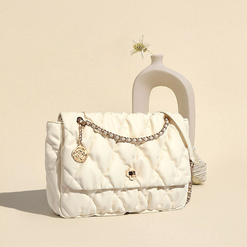 Women’s Quilted Chain Strap Pleated Crossbody Bag image 2