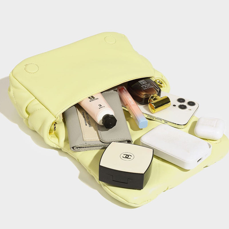 Women’s Quilted Pineapple Chains Shoulder Bags in Vegan Leather image 7