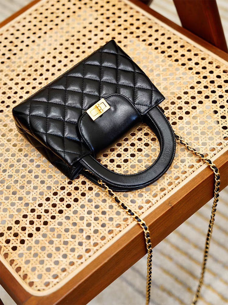 Women’s Small Black Genuine Leather Quilted Crossbody Chain Handbag image 4