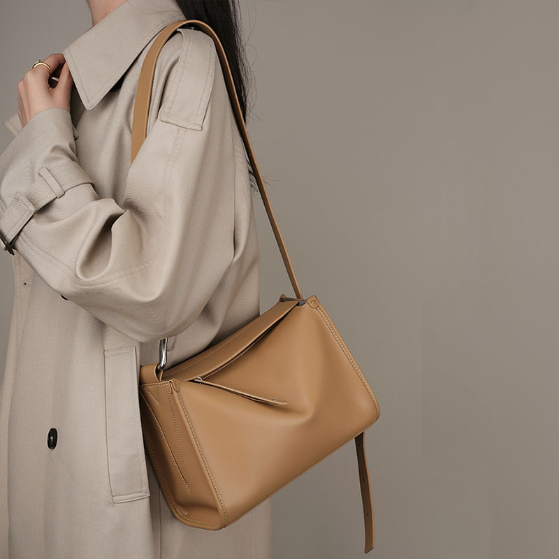 Women’s Vintage Genuine Leather Pillow Shape Zipper Crossbody Shoulder Bag image 2