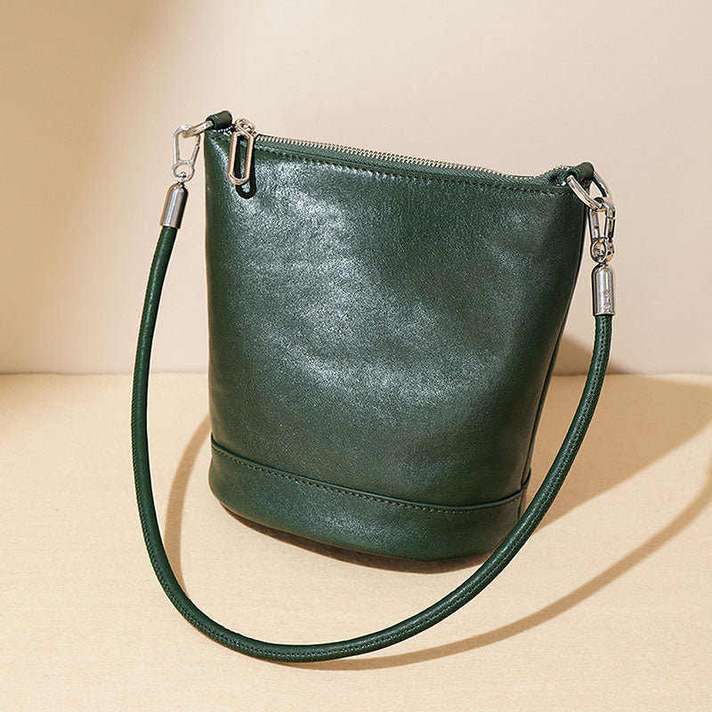Women’s Vintage Genuine Leather Zip-Top Bucket Bag image 2