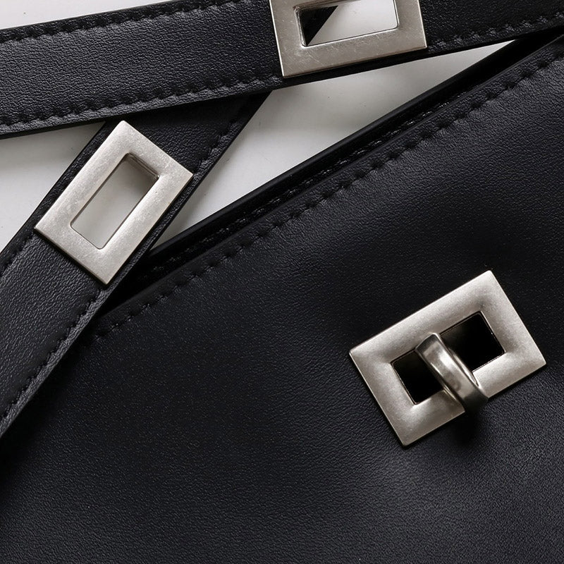 Women’s Vintage Leather Lock-Clasp Shoulder Baguette Bag image 4