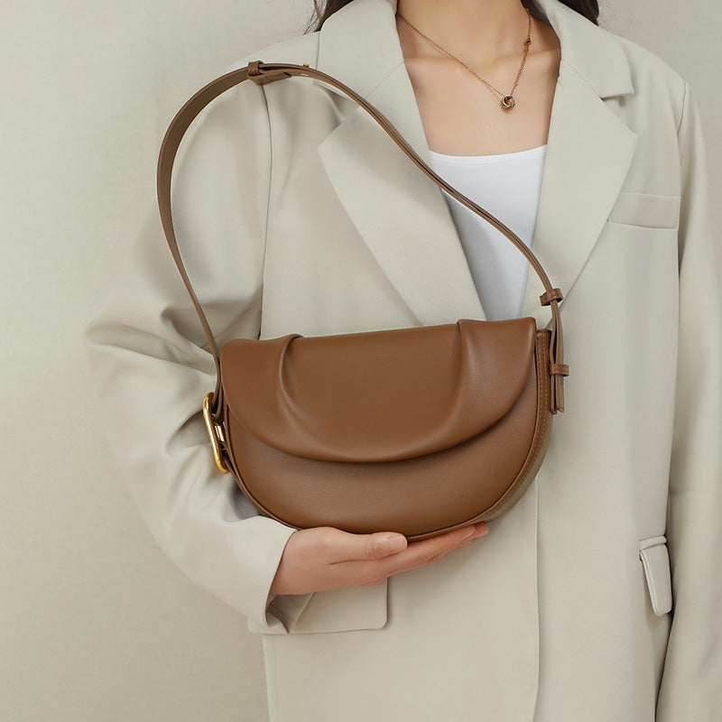 Women’s Vintage Leather Pleated Crossbody Saddle Bag image 2