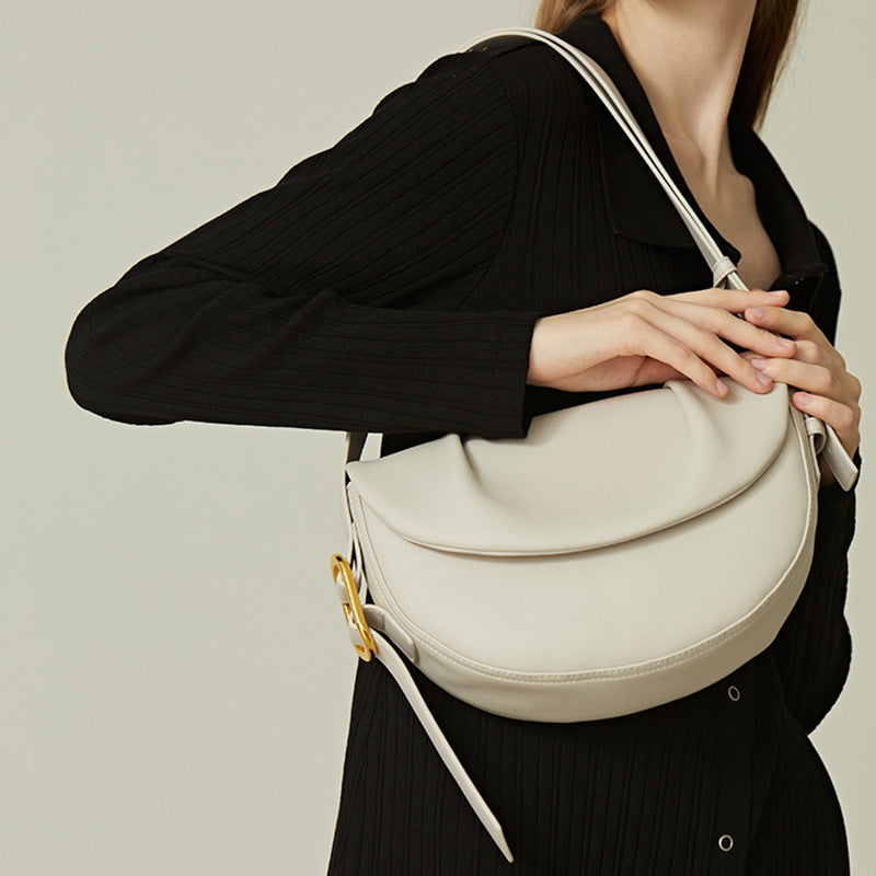 Women’s Vintage Leather Pleated Crossbody Saddle Bag image 6