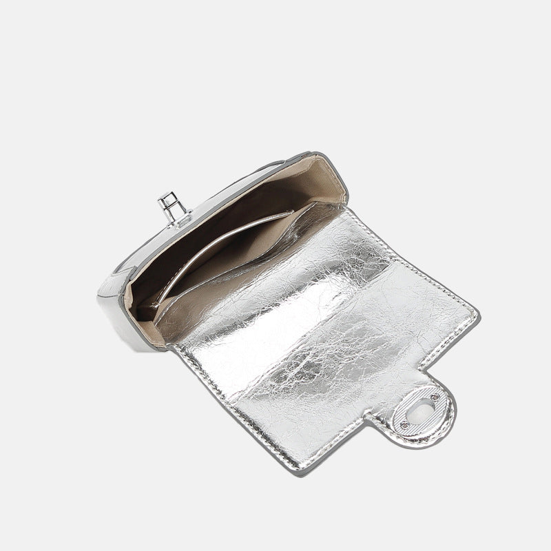 Women’s Vintage Leather Saddle Chain Strap Lock Closure Bag image 5