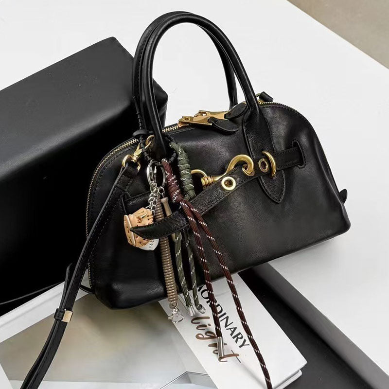 Women’s Vintage Leather Shell-Shaped Handbag image 4