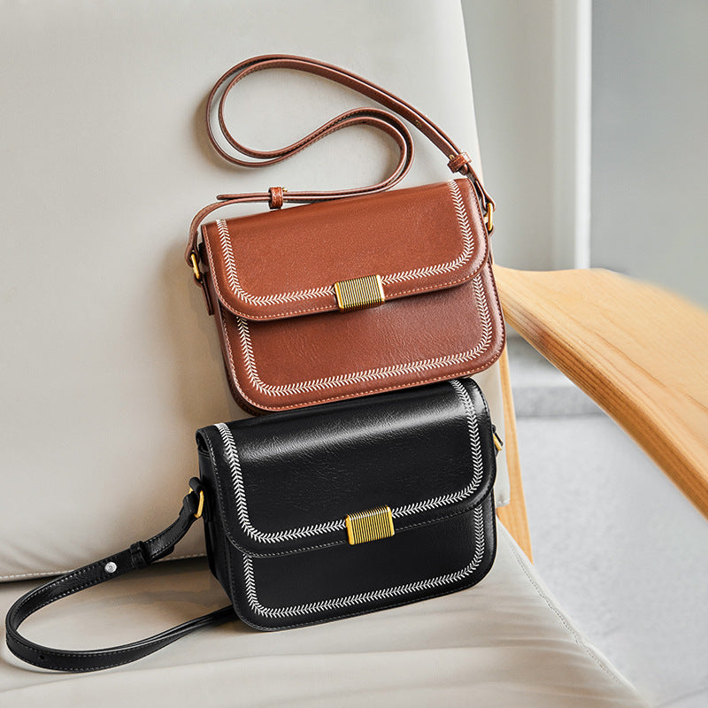 Women’s Vintage Magnetic Closure Crossbody Shoulder Baguette Bag in Genuine Leather image 3
