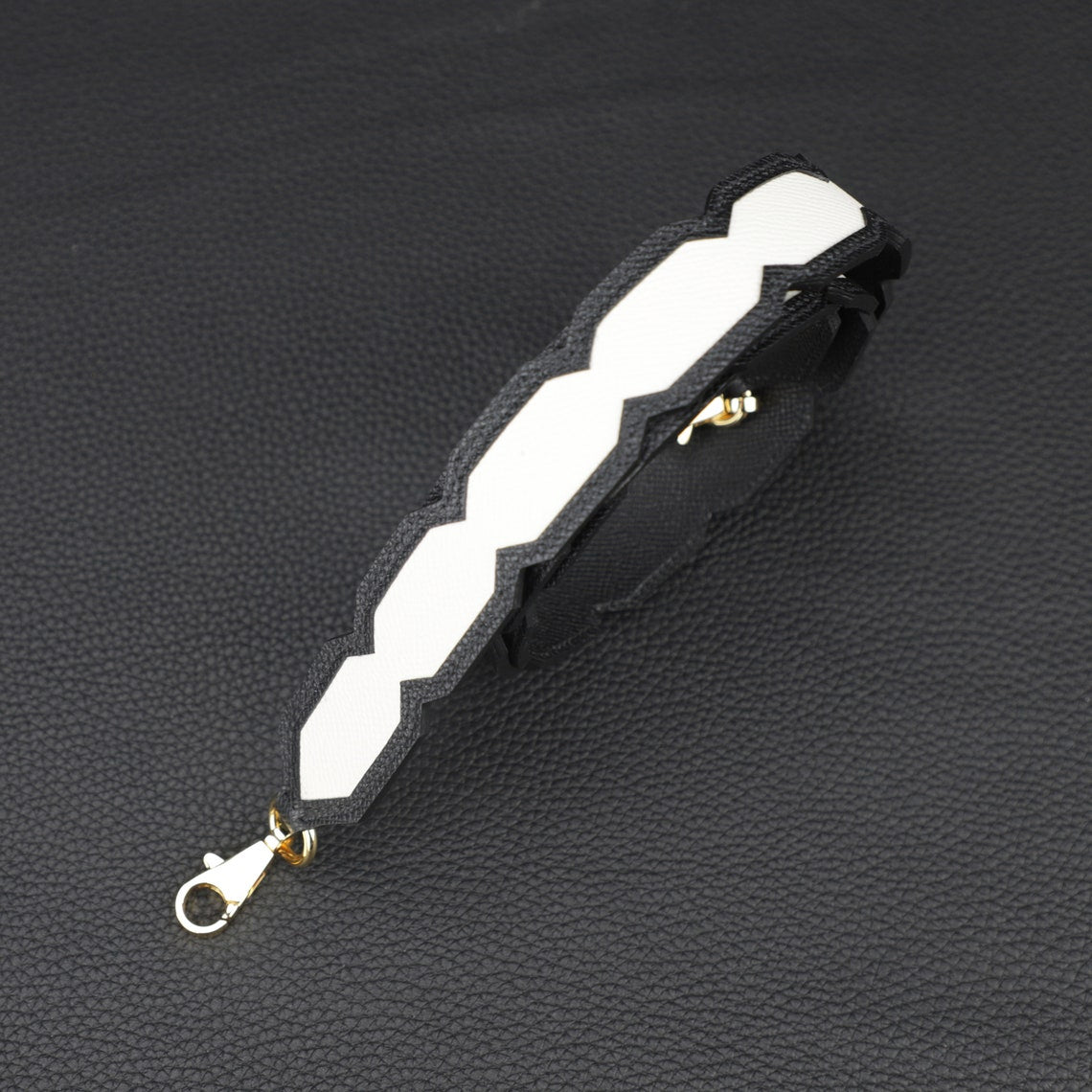 Artisanal Black & White Epsom Leather Bandoulière: Hand-Stitched Detachable Crossbody/Shoulder Strap