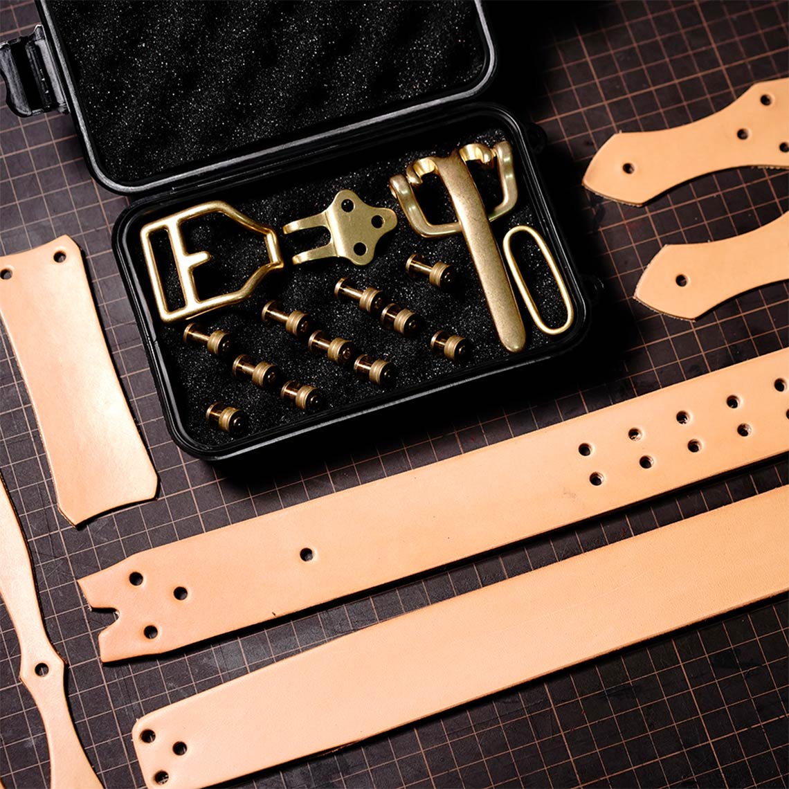 Wirkin® Full Grain Leather Knight Buckle Cowboy Belt DIY Kit