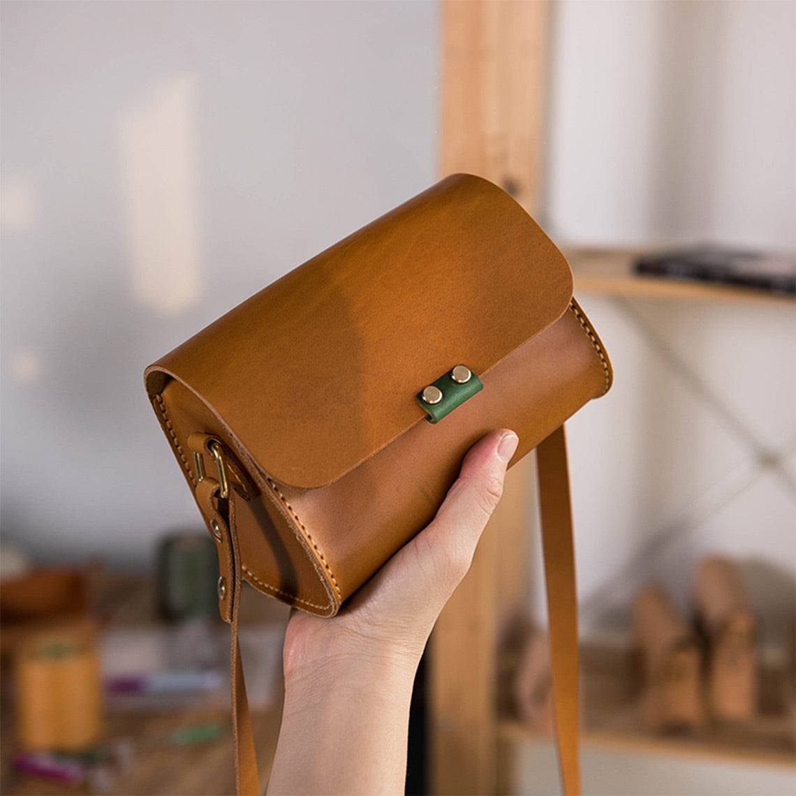 DIY bag ideas | English tan leather crossbody bag for women | Wirkin™