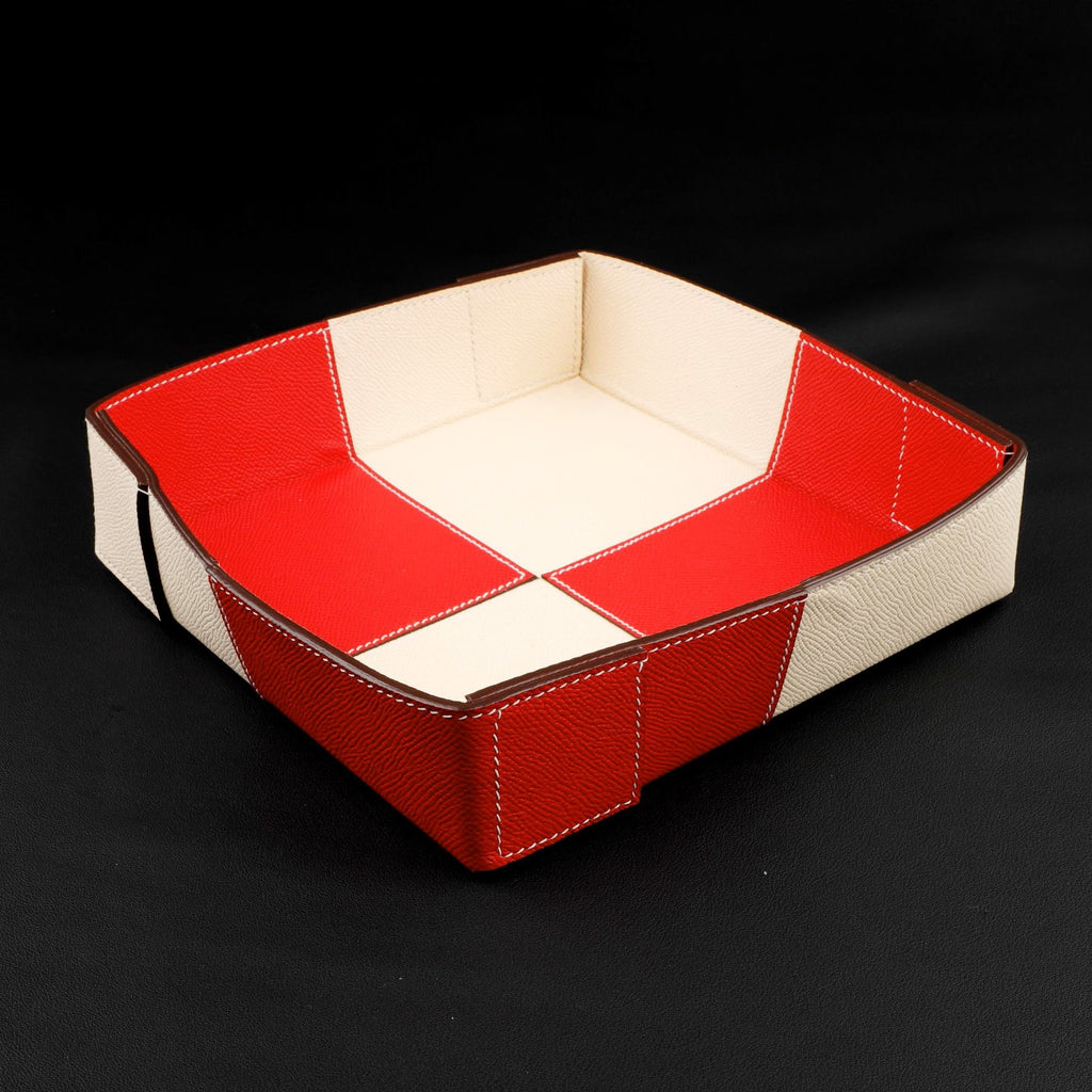Derby Table Ornament with Epsom Calfskin Appliqué on Both Sides, Saddle Stitch Vertical Finish,Derby Centrepiece